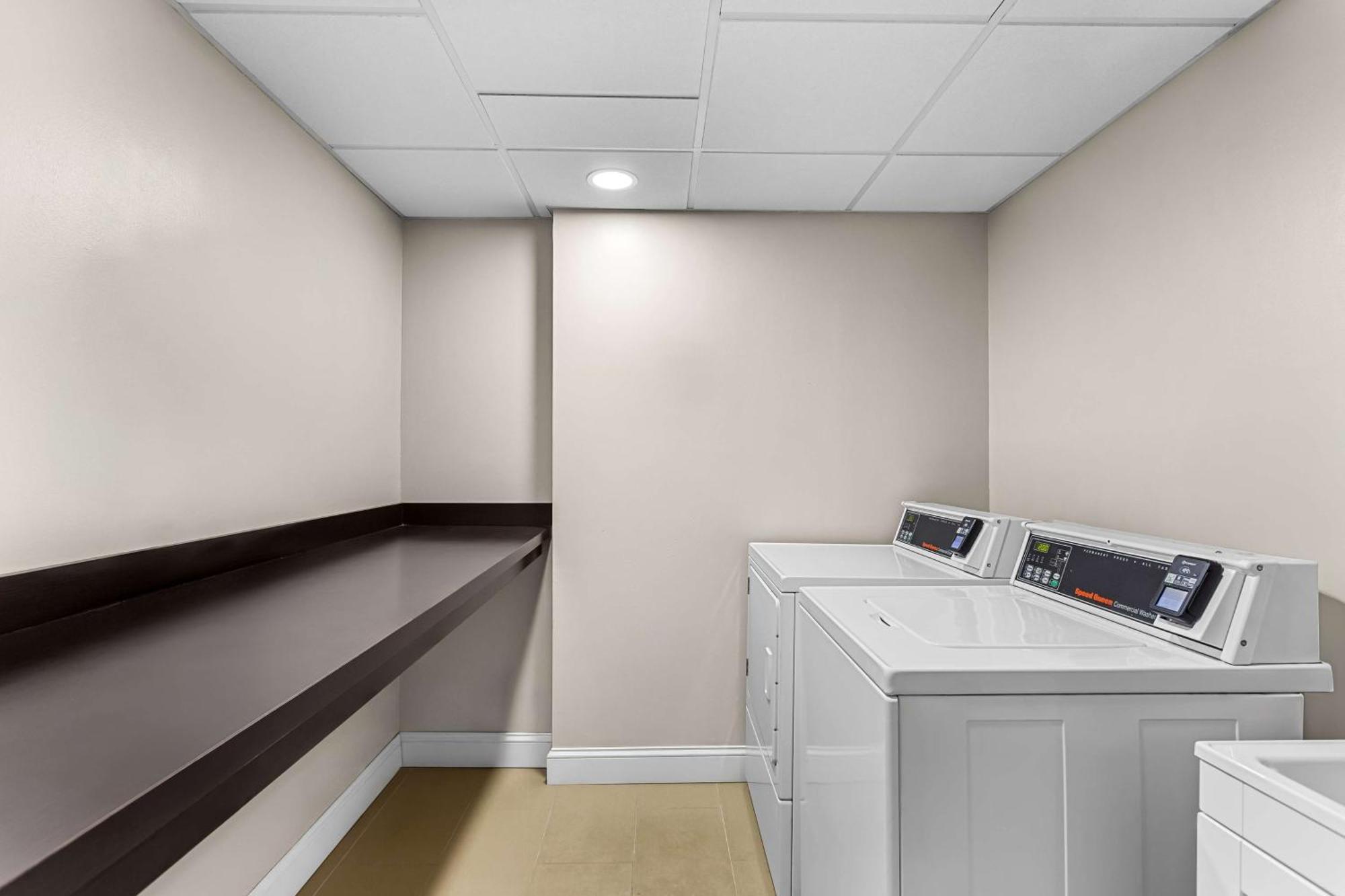 Best Western West Lebanon-Hanover Esterno foto